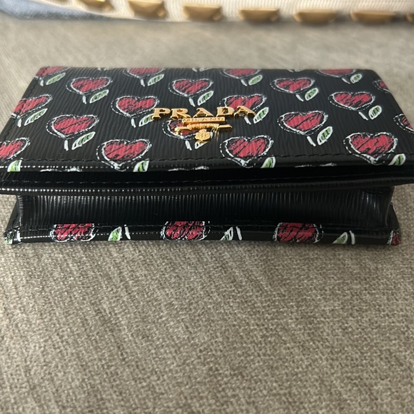 Prada card case - Picture 3 of 7